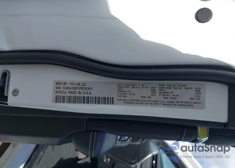 2023 Jeep Grand Cherokee Overland 4X4 z USA, uszkodzony, nr VIN 1C4RJHDG1P8741411